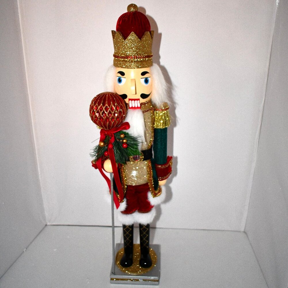 Neiman Marcus Classic Christmas Nutcracker 24”#ASM-OXDC369K NIB